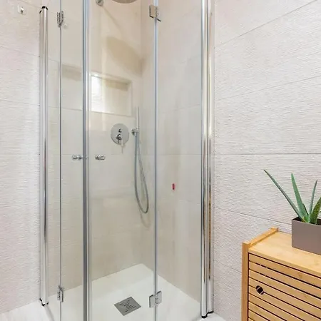 Metro A 1 Min - Casa Elegante - 3 Bagni En