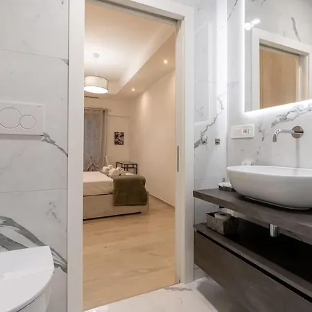 Apartamento Metro A 1 Min - Casa Elegante - 3 Bagni En *