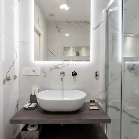 Apartamento Metro A 1 Min - Casa Elegante - 3 Bagni En