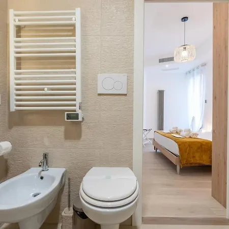 Metro A 1 Min - Casa Elegante - 3 Bagni En דירה *